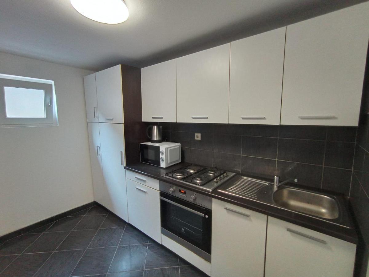 Petra Apartment Dakovo Exterior photo